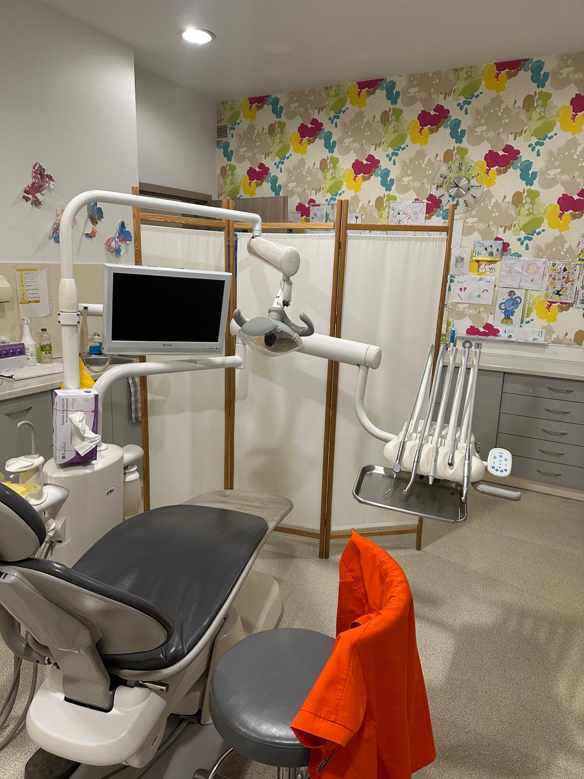 Dental chair